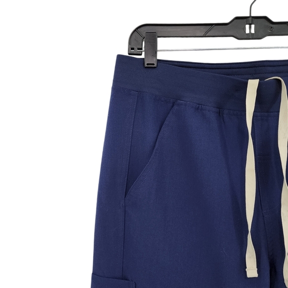 Figs Women's Stretch Straight Leg Cargo Scrub Pants Navy M - Picture 2 of 8